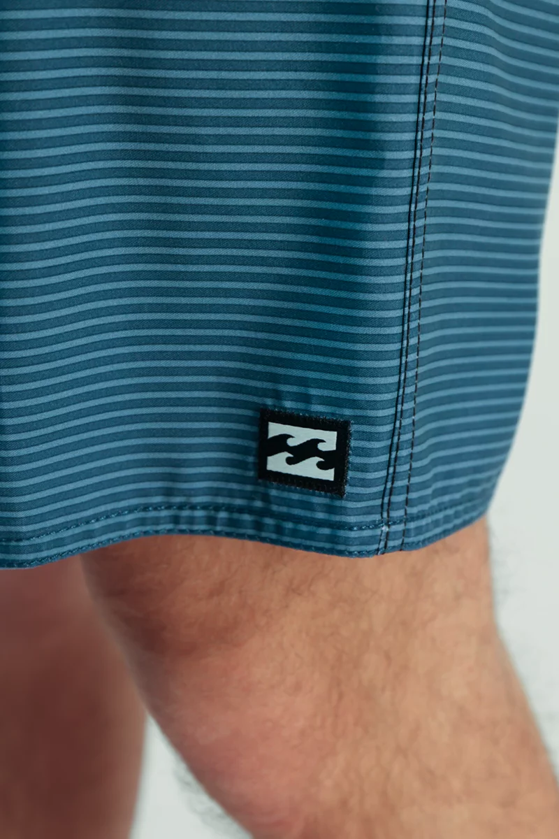 Billabong All Day Stripes 20 Inch Herren Badeshort