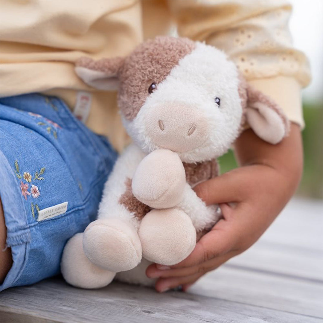 Little dutch knuffelkoe little farm - 17 cm