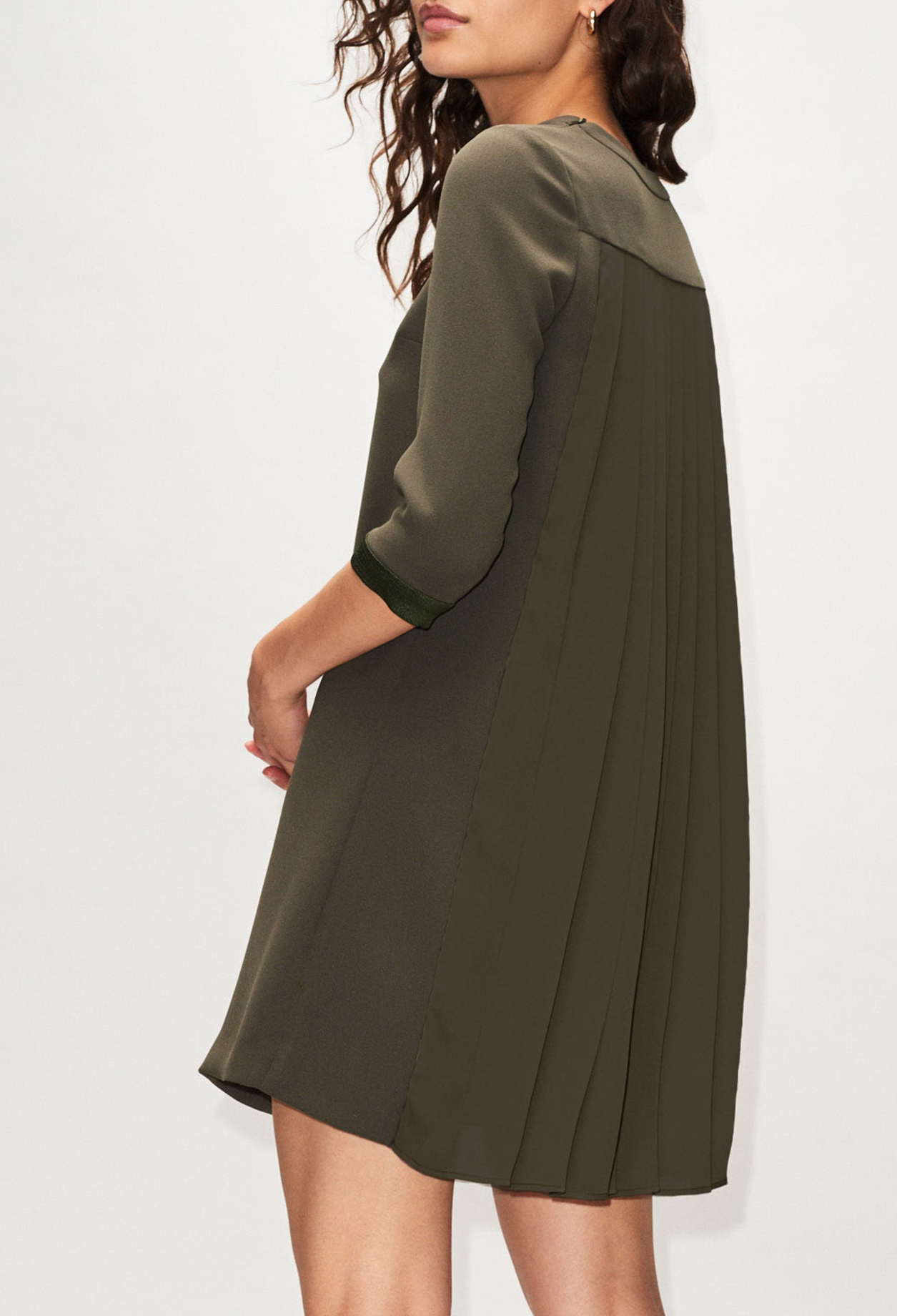 Robe avec dos plisse