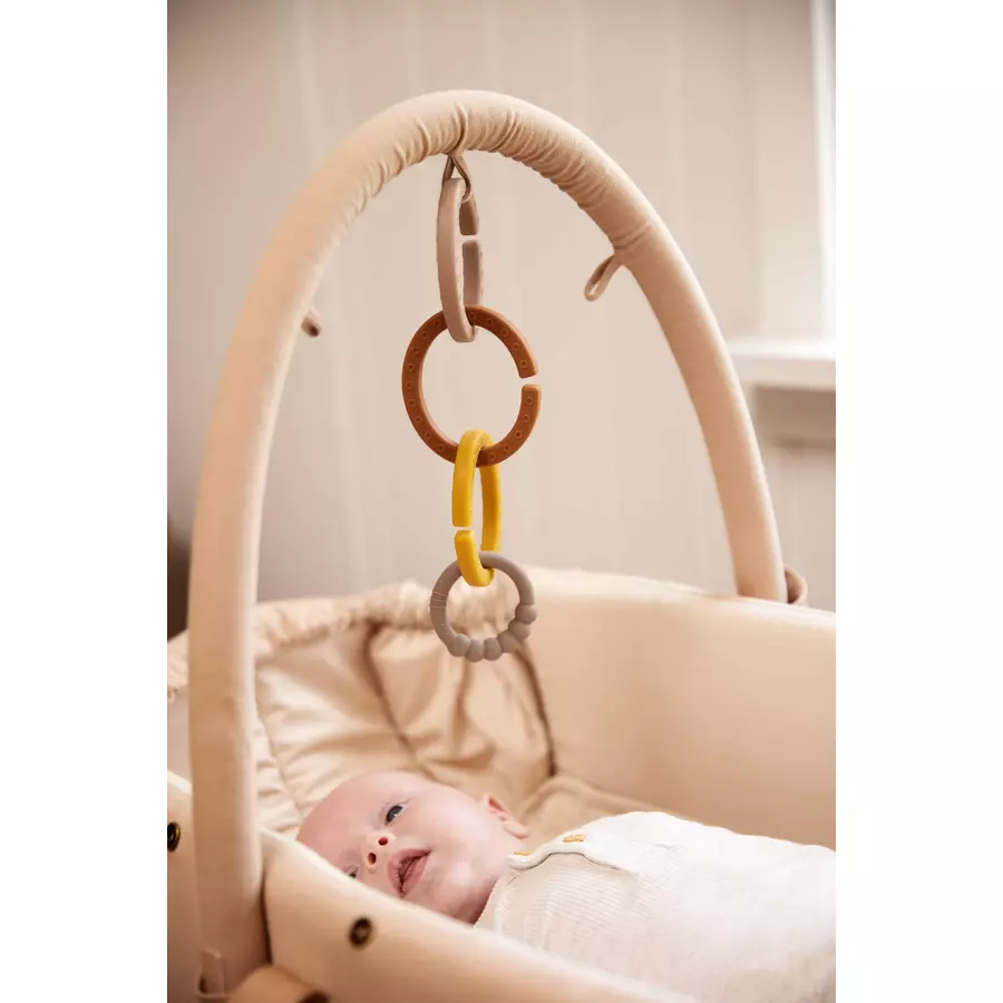 FILIBABBA Spielbogen für Tragenest Frida Swift Lift Warm Grey