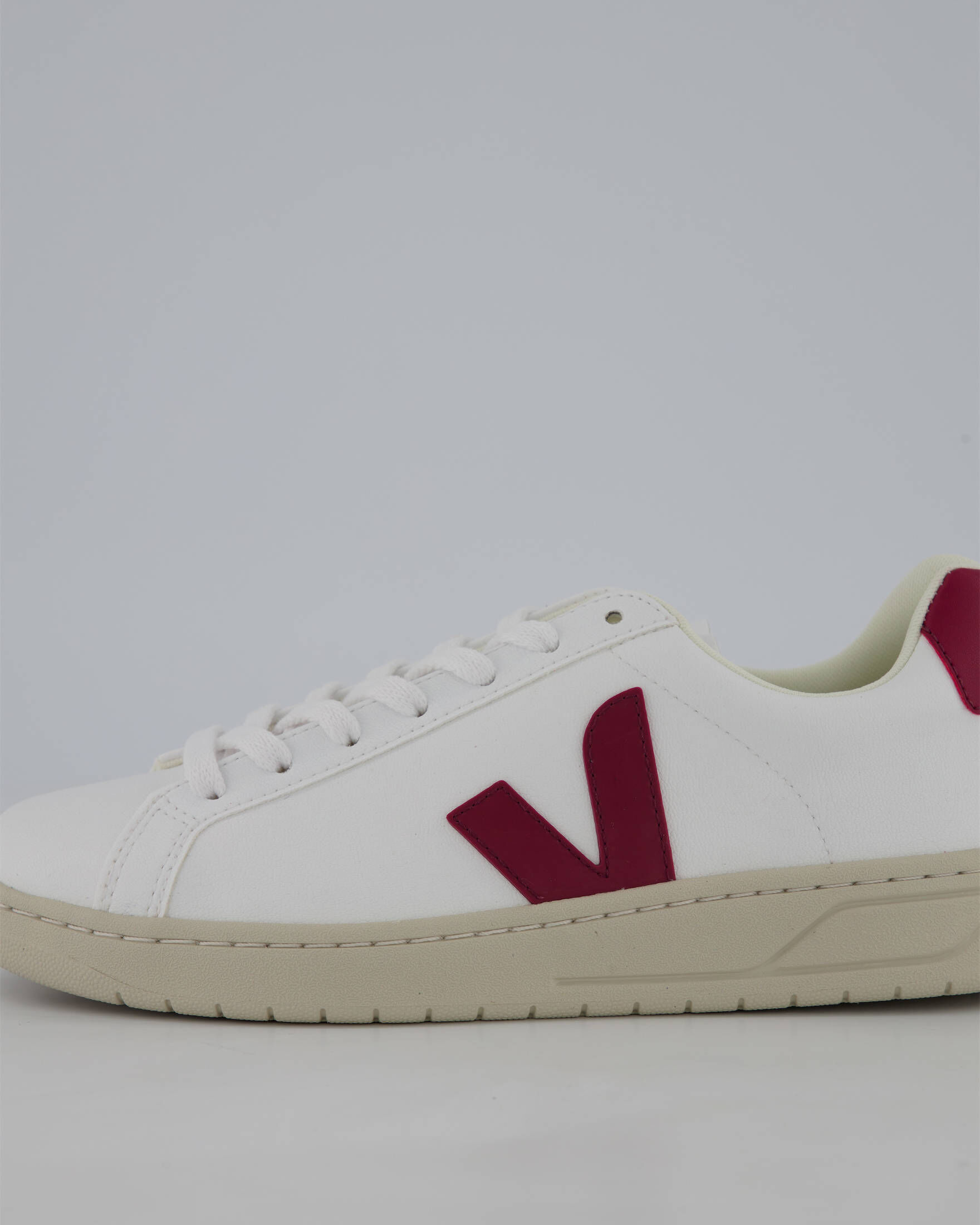 Veja| Damen Sneaker URCA CWL