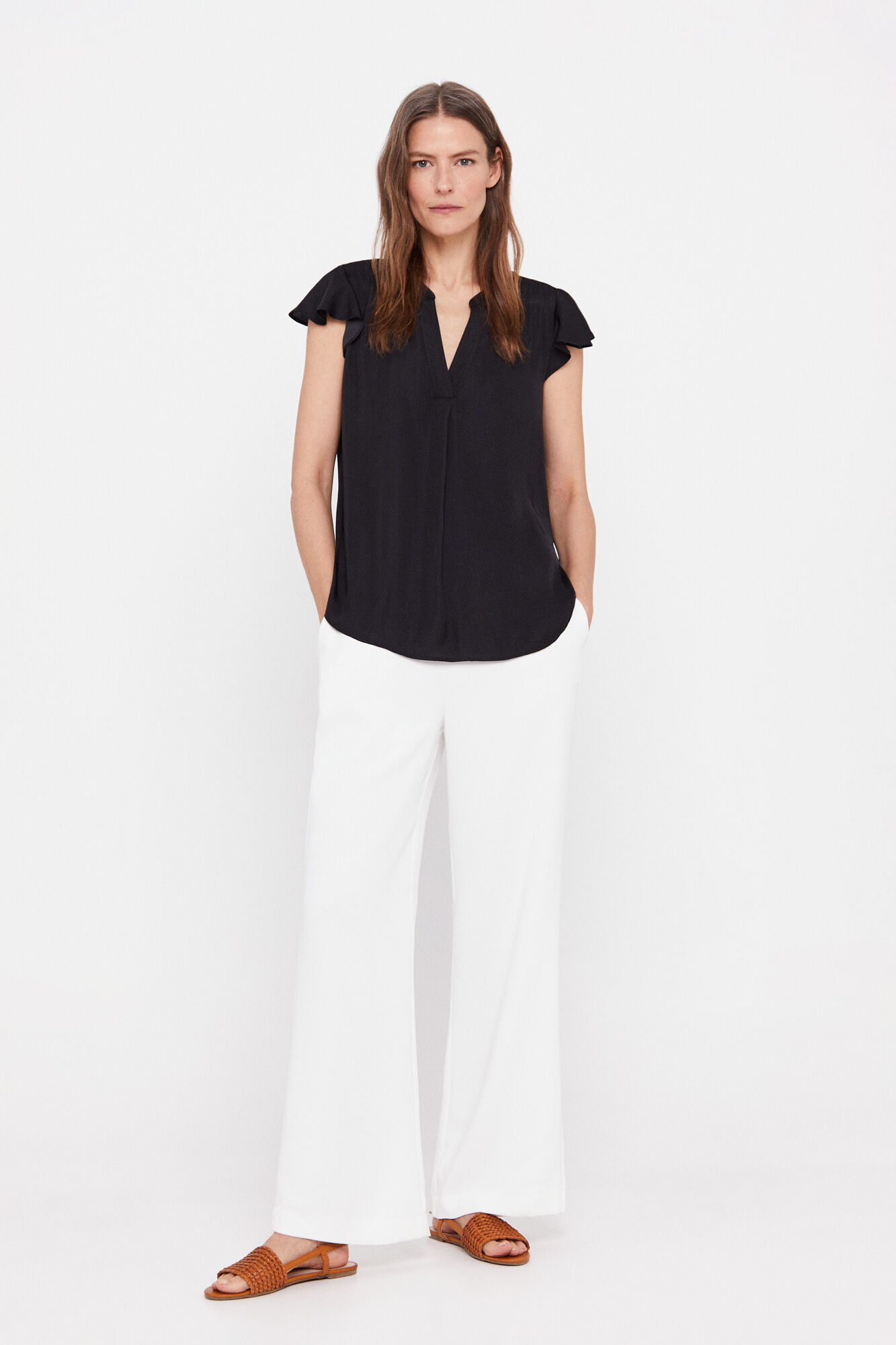 Blusa de cetim com mangas franzidas - Preta