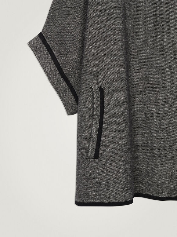 Poncho de gola alta em tricô - Preto