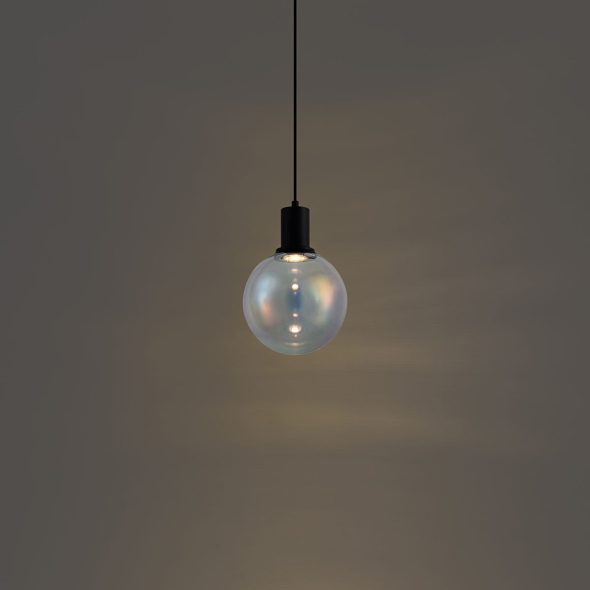 Design hanglamp zwart met regenboog glas 20cm - Mallon