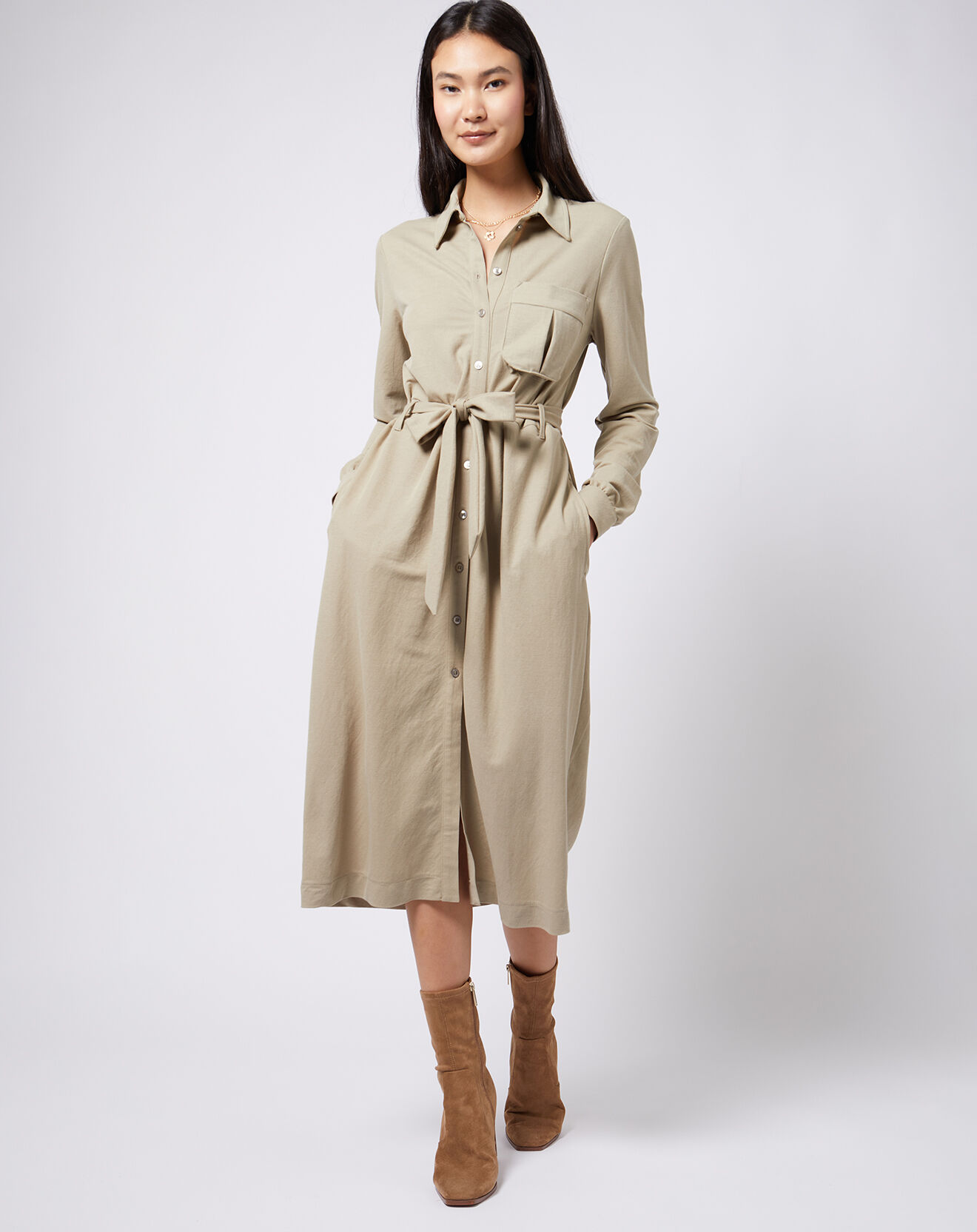 Esprit Robe-chemise dotée d'une ceinture à nouer kaki clair