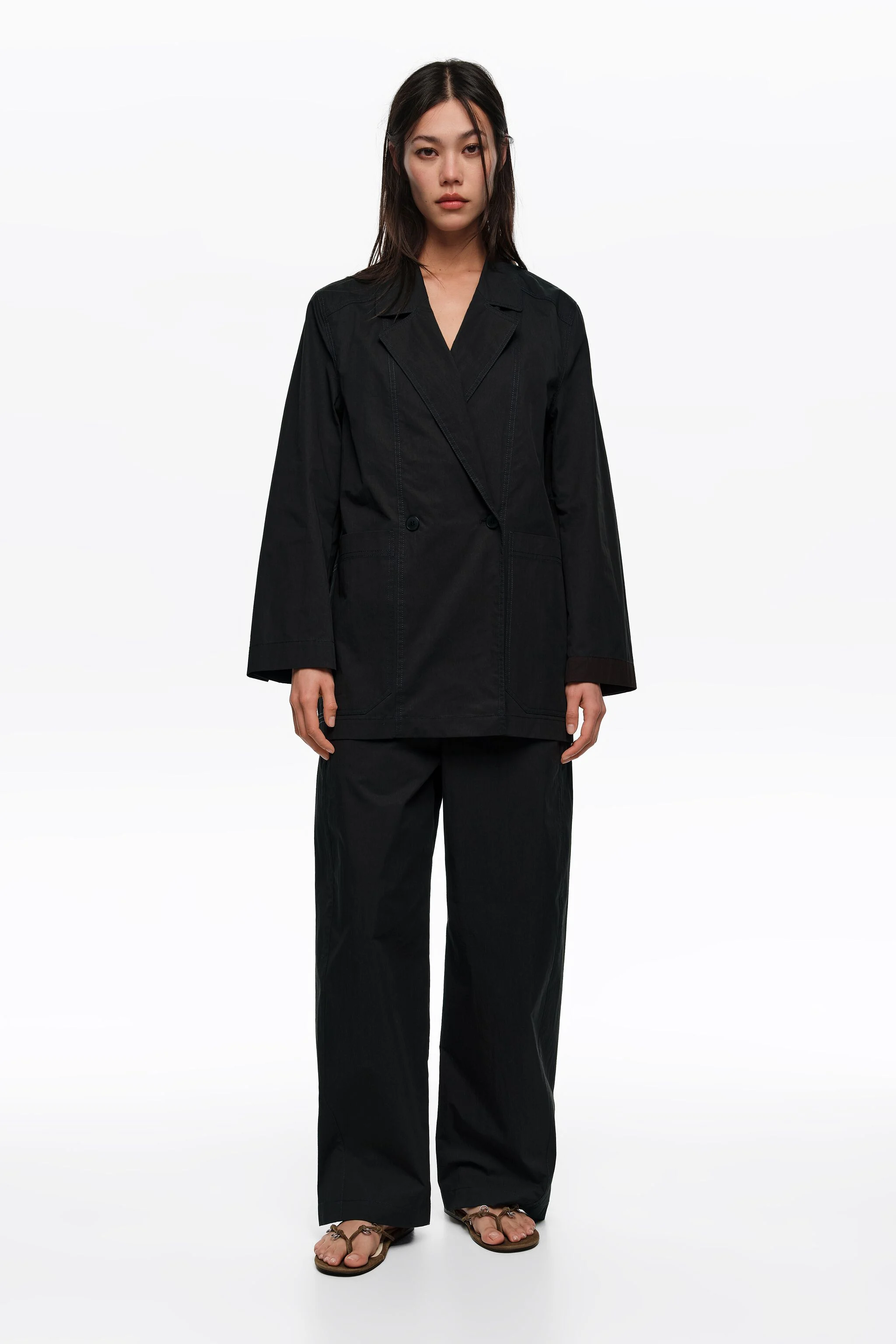 Blazer preto de alfaiataria com pesponto