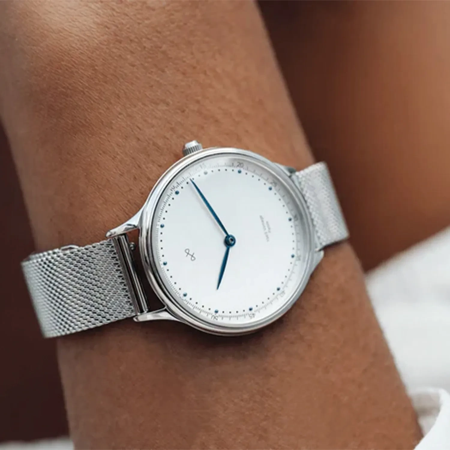 About Vintage 1969P-Steel-Mesh-White