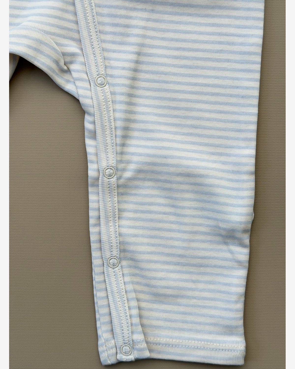 Heldress / Babypysj – 100% Øko Bomull | Fio Onesie