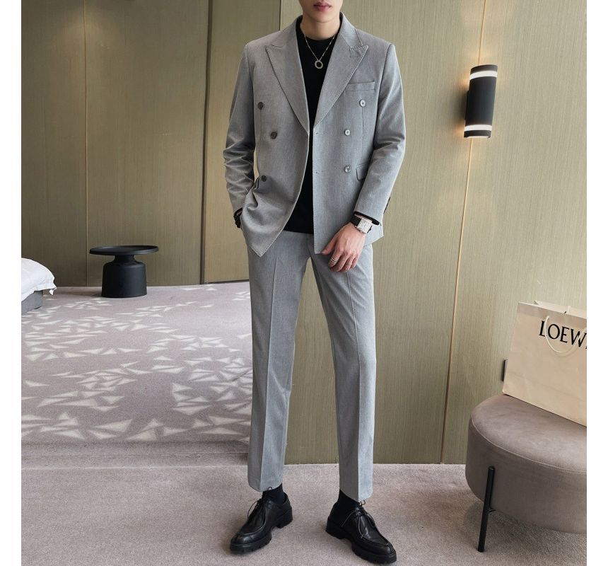 Sheck - Set: effen dubbelrijs blazer met piekrevers + cropped taps toelopende broek