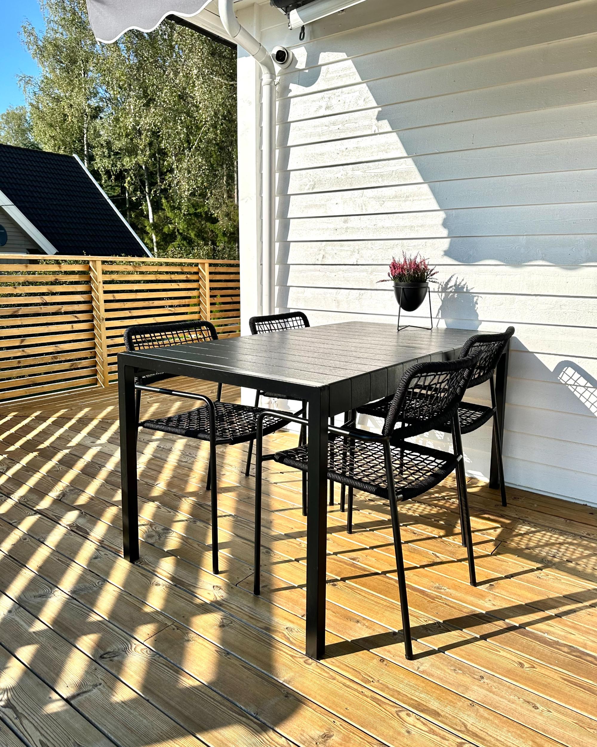 Tuin eettafel BARTICA 154 cm 84 cm Zwart