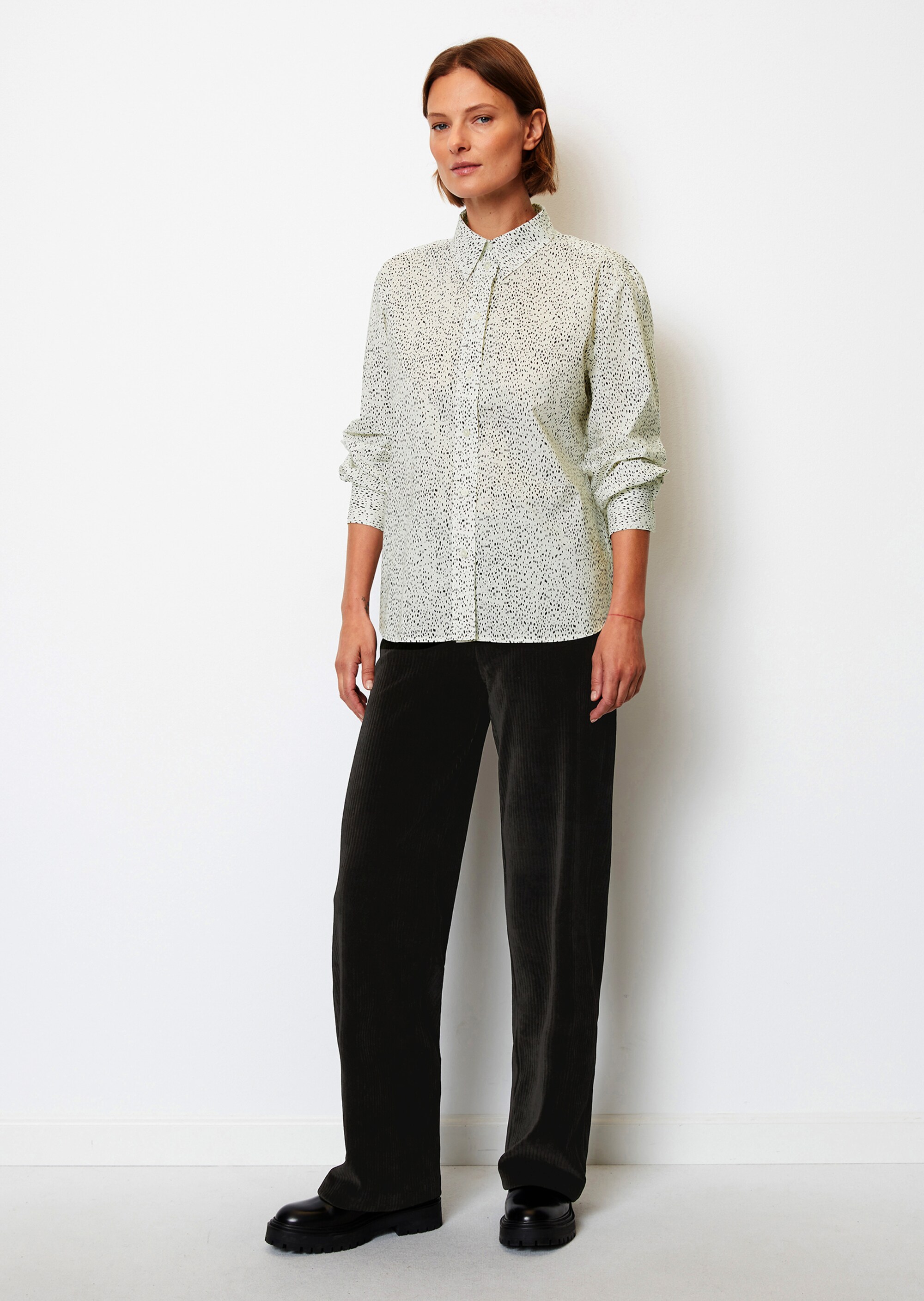 Ausgestellte Bluse mit Allover-Print aus Papertouch-Popeline