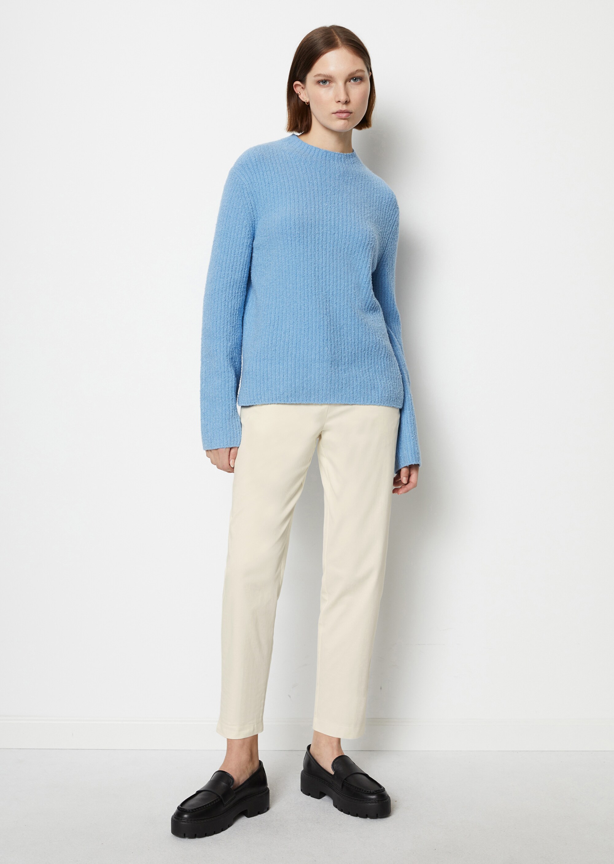 Strickpullover regularaus softem Bouclègarn