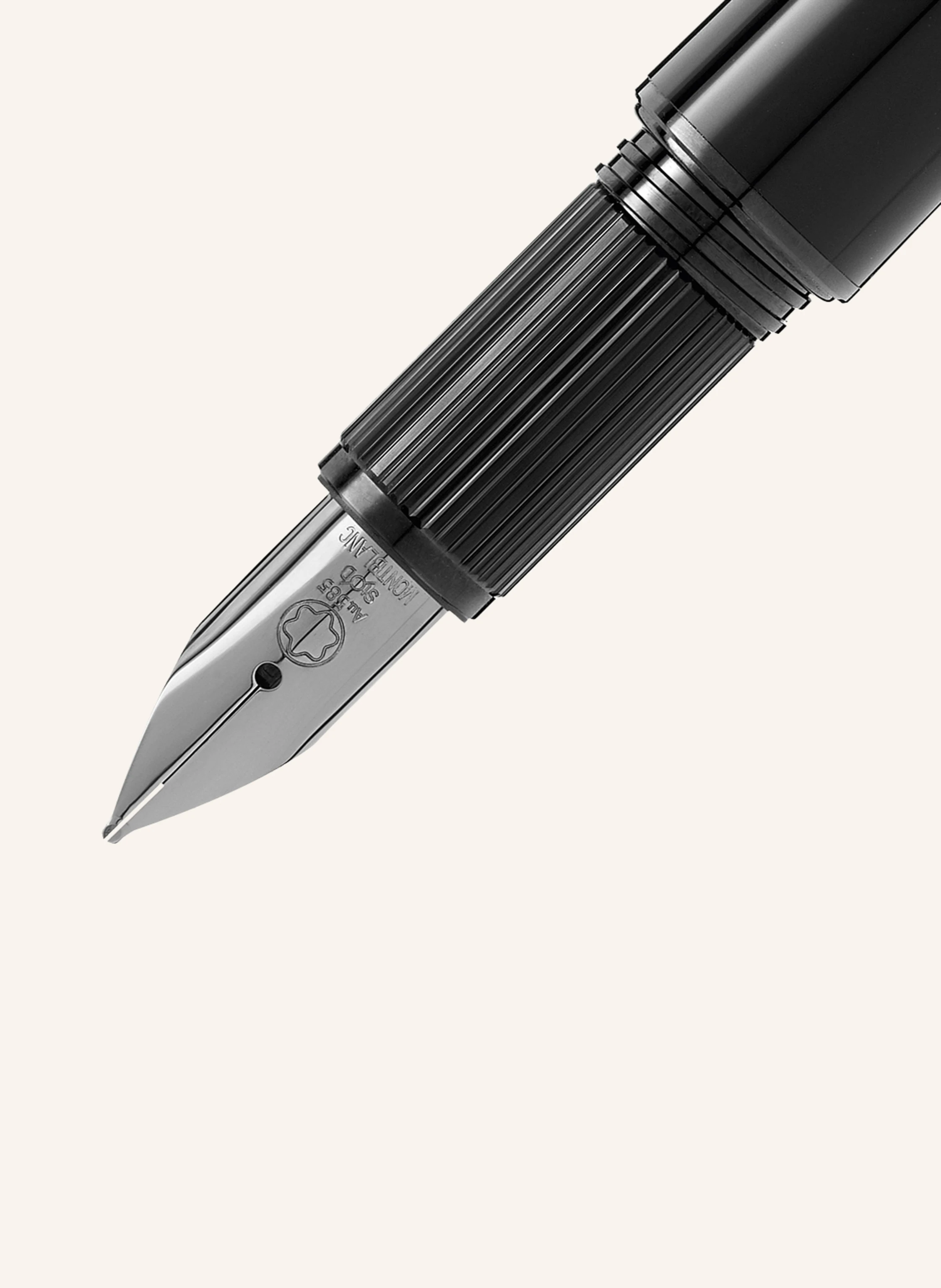 MONTBLANC Füllfederhalter STARWALKER BLACKCOSMOS PRECIOUS RESIN