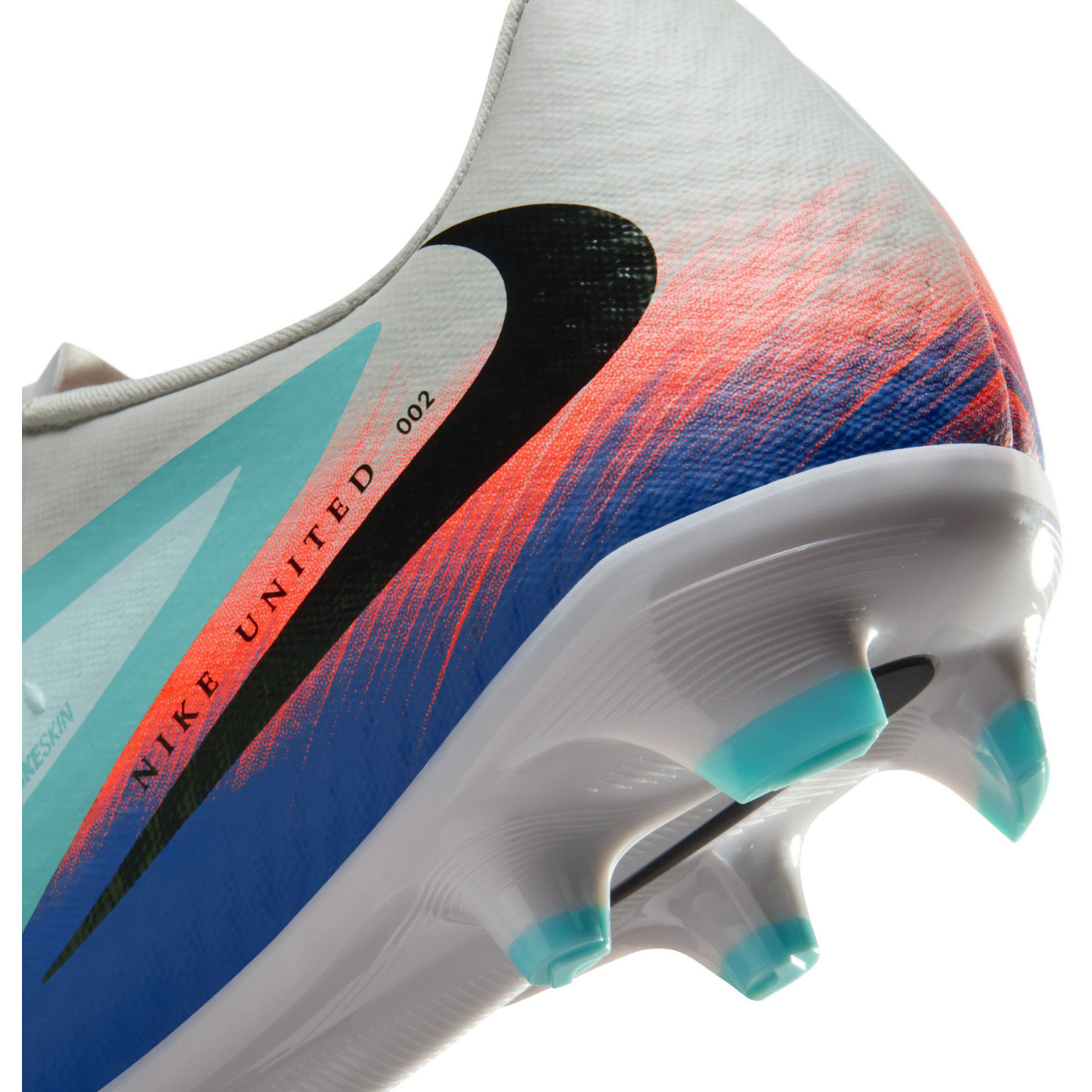 Nike Phantom 6 Low Academy NU2 FG/MG