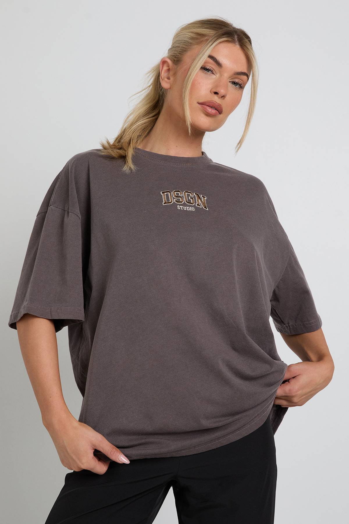 T-shirt Oversize Brodé Teint Dsgn Studio