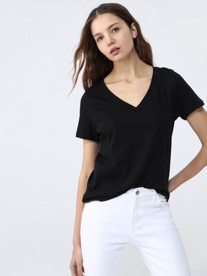 Pacote com 4 camisetas de gola V sortidas - Cor pêssego