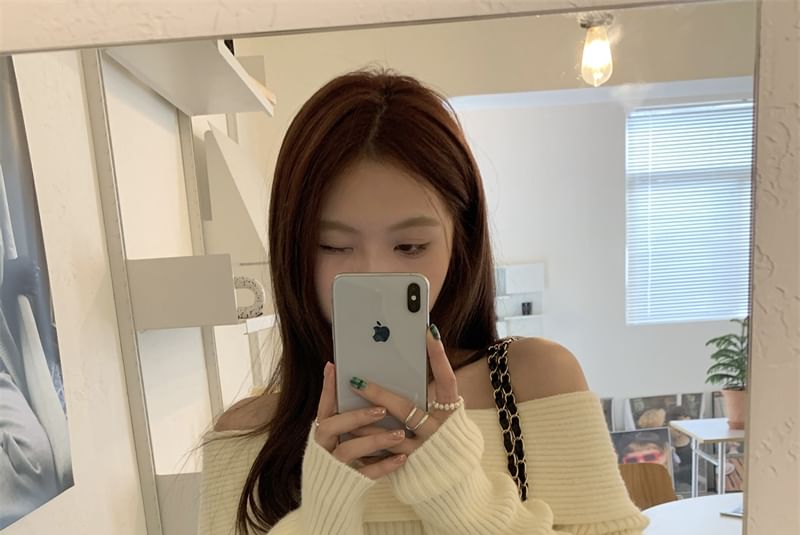 PINPI - Off-Shoulder Rib Trui