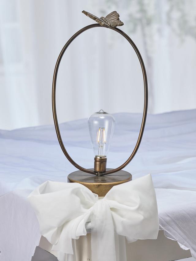 Metall-Ring mit Schmetterling und LED-Licht