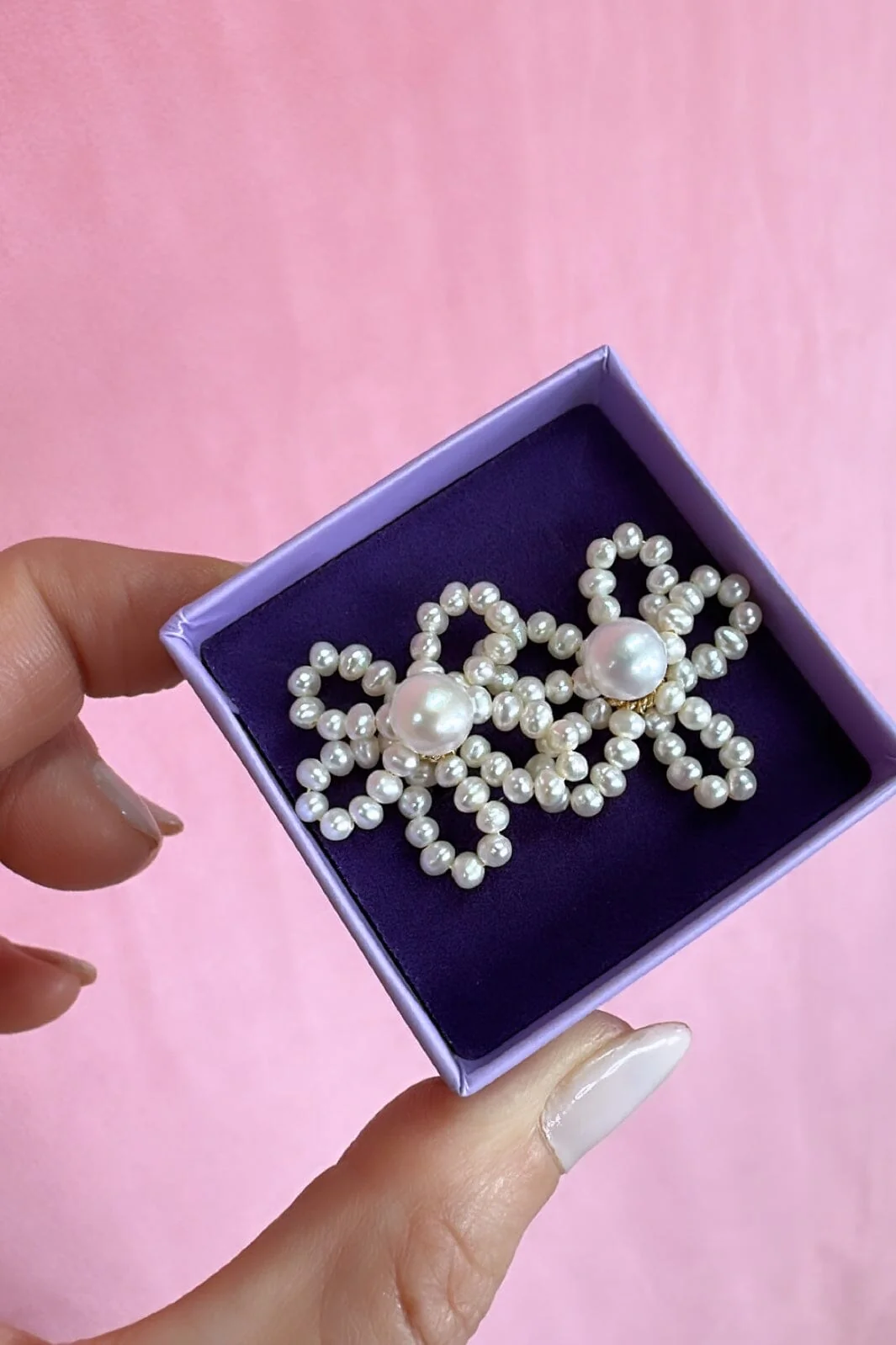 Mellow Moon Blomsterørestikker Med Perler (1 Par)