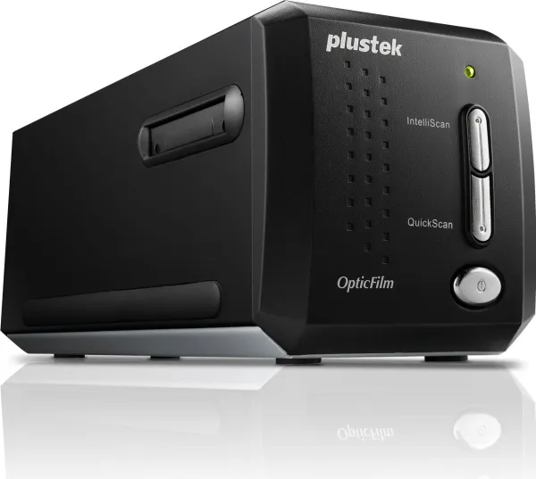 Plustek OpticFilm 8200i SE - filmscanner (35 mm) - CCD - 35 mm film - 7200 dpi x 7200 dpi - USB 2.0