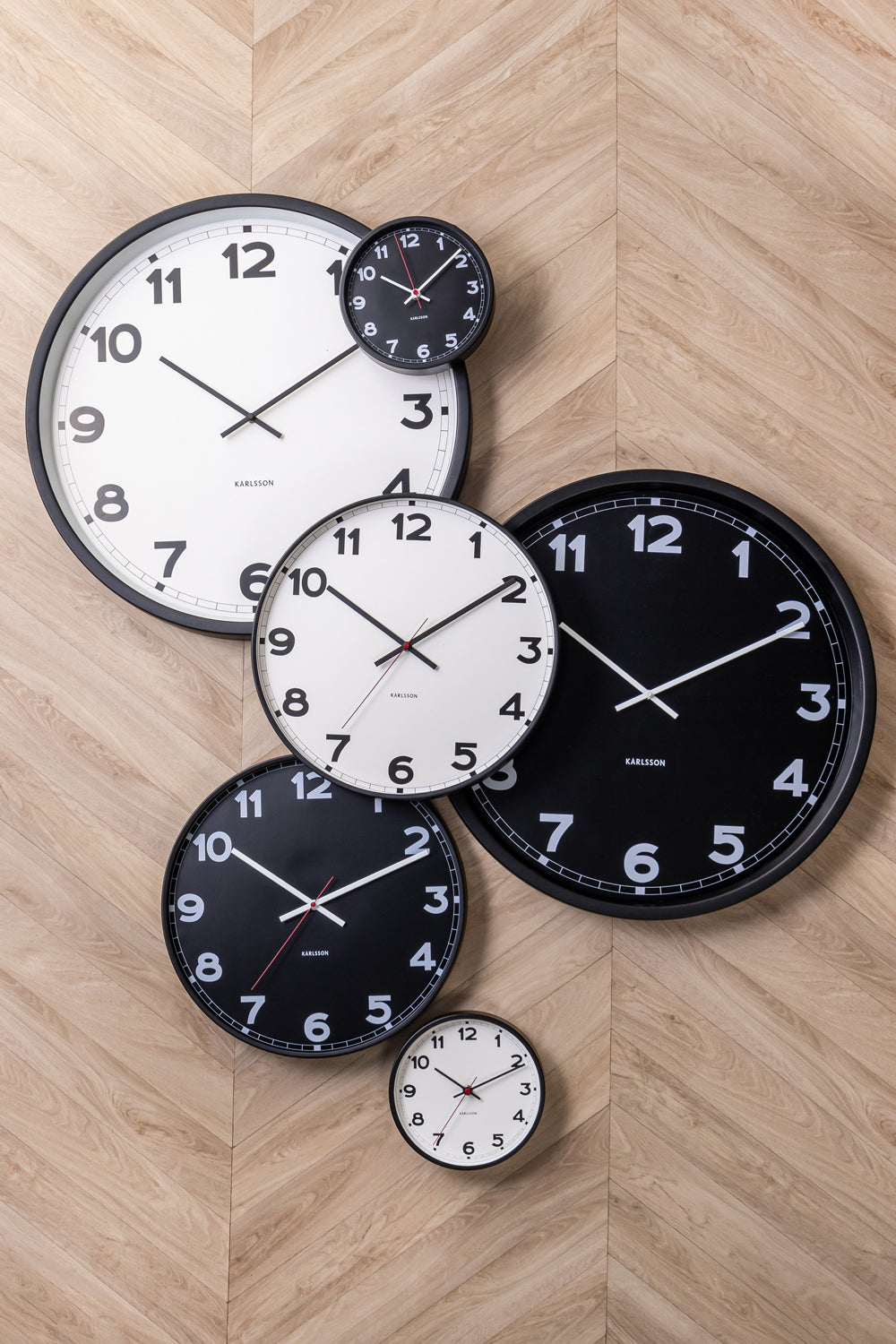 Karlsson - Wandklok New Classic - Medium - Wit - Ã40,6cm
