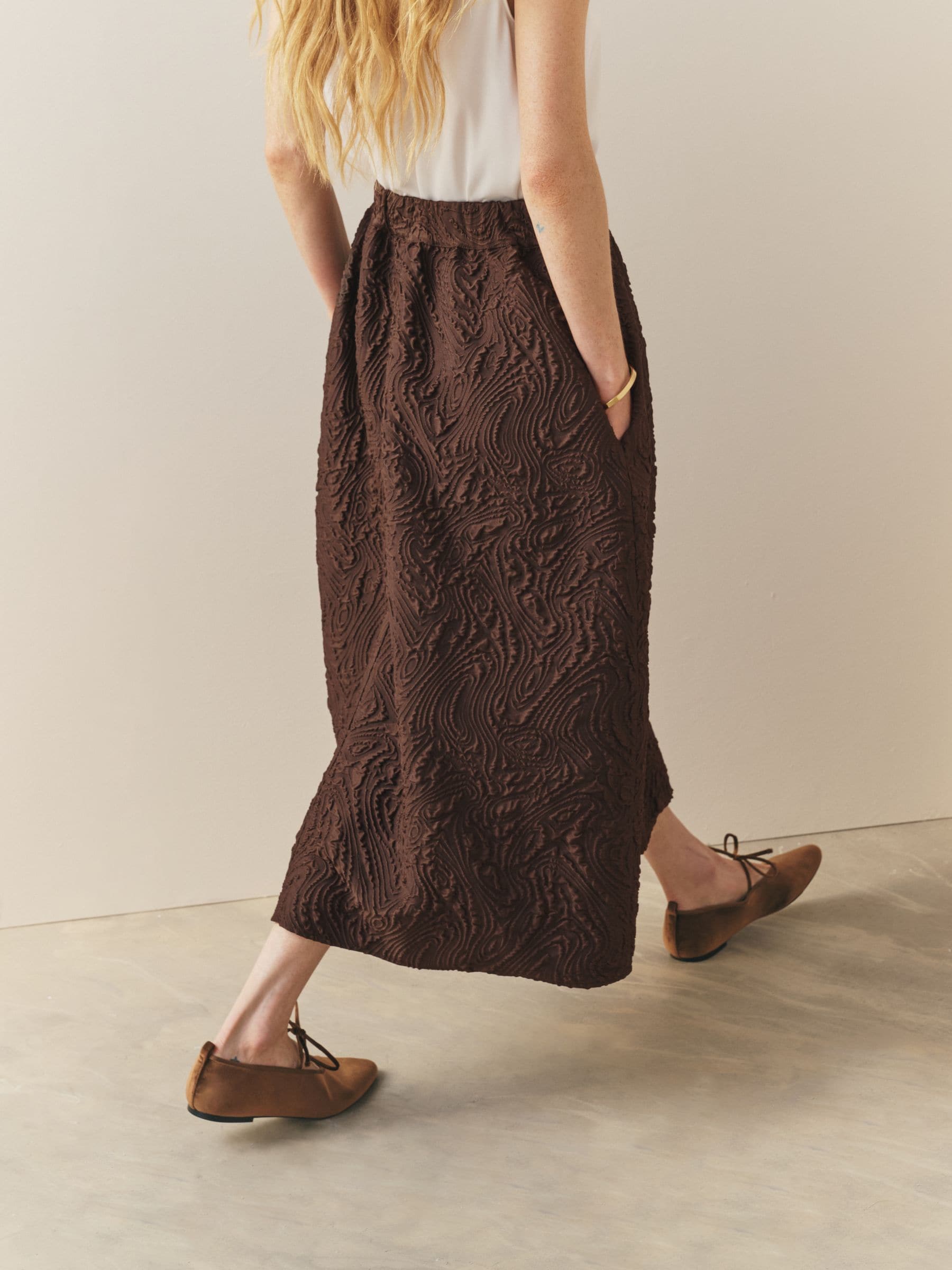Chocoladebruin - Nothing Ordinary Volume Jaquard Midi Skirt