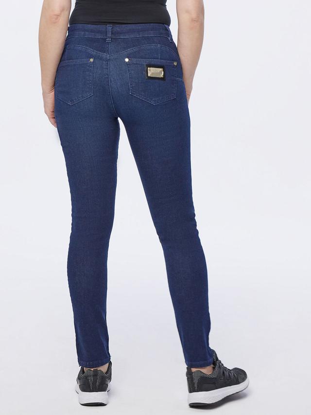 Jeans mit Schmuckdetail