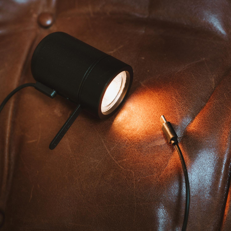 Tonone One Knob wandlamp LED oplaadbaar Smokey Black