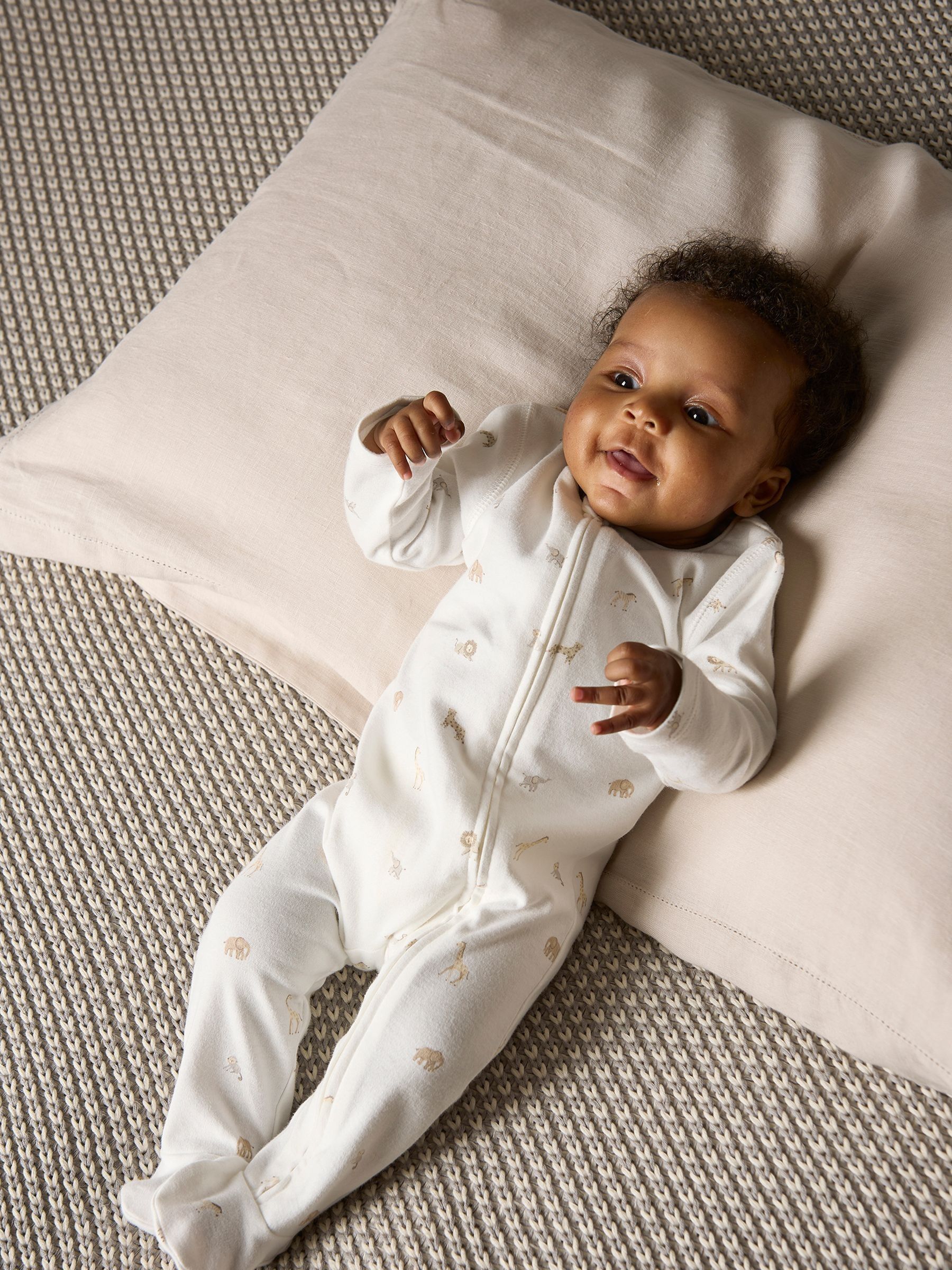 Crème - Mamas & Papas crème rompertje met safari-borduursel van 100% katoen