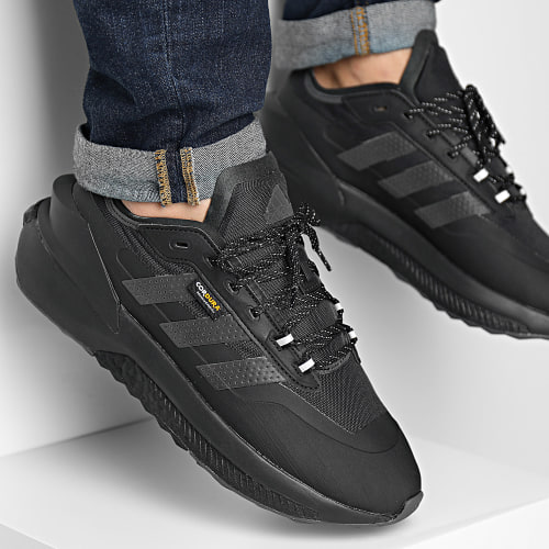 Baskets Avryn IG2372 Core Black Grey Six