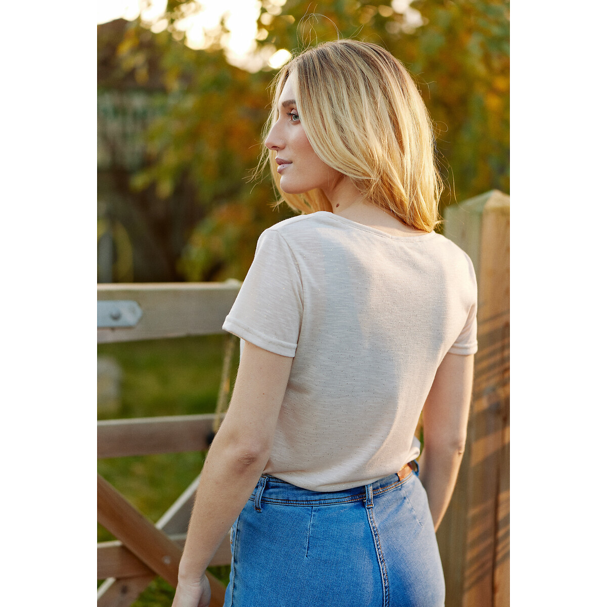 LA PETITE ETOILE<br>Camiseta de manga curta com decote em V Elvie6