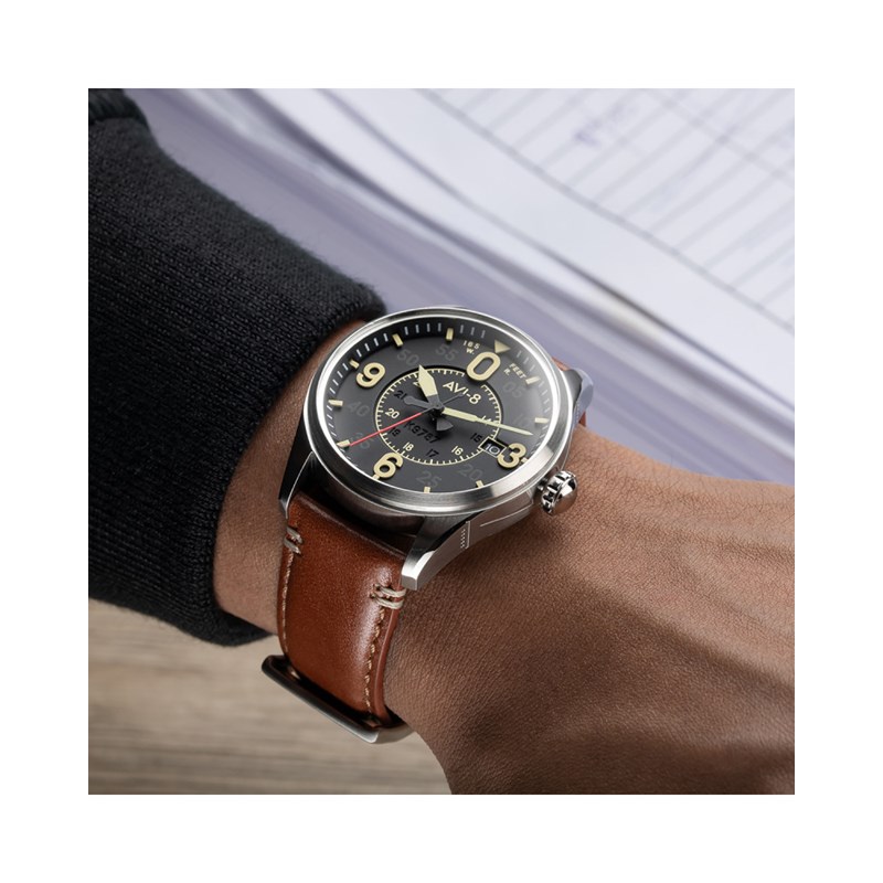 Montre homme automatique japonais AVI-8 - Bracelet cuir - 3 aiguilles avec date