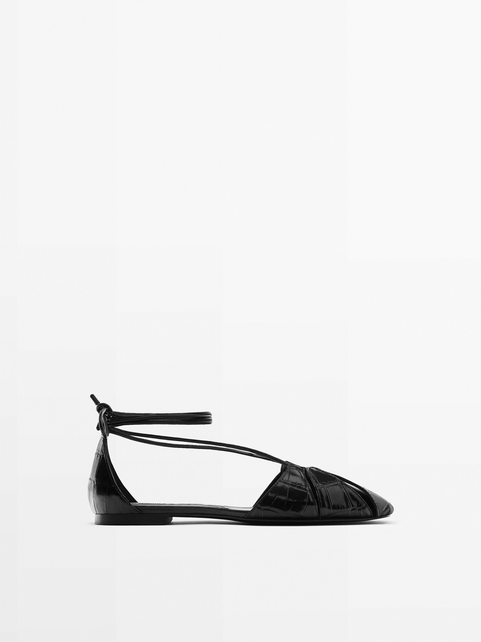 Zapato plano próximo à inauguração - NEGRO