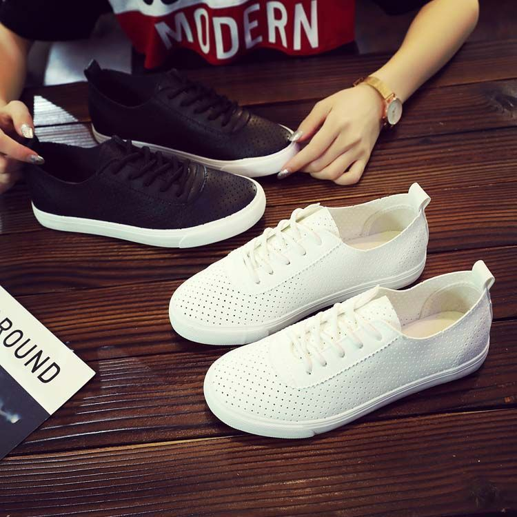 Solejoy - Sneakers met uitsparingen van imitatieleer