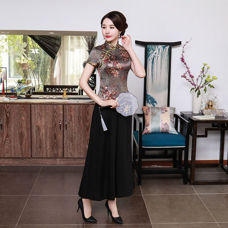 Gouden bloemen - Traditionele Chinese set: top met korte mouwen + A-lijn maxi-rok