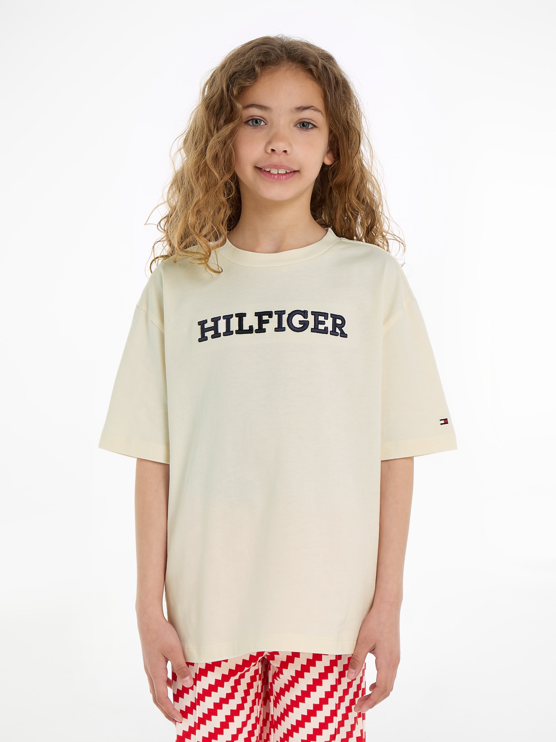 Tommy Hilfiger T-Shirt »U MONOTYPE TEE S/S« mit grosser Logo-Stickerei