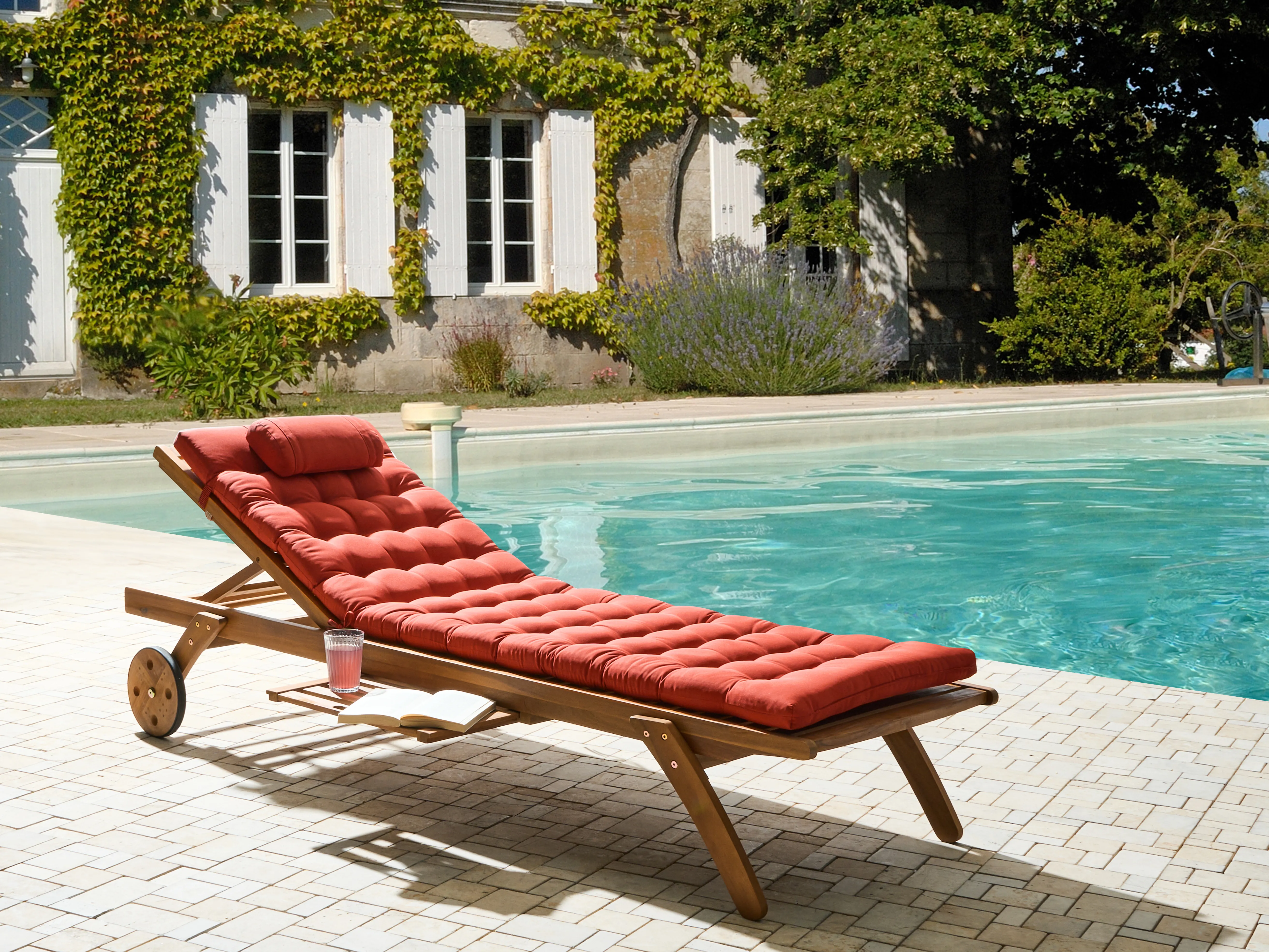 Ligstoel met kussen CESANA PREMIUM Acaciahout Rood