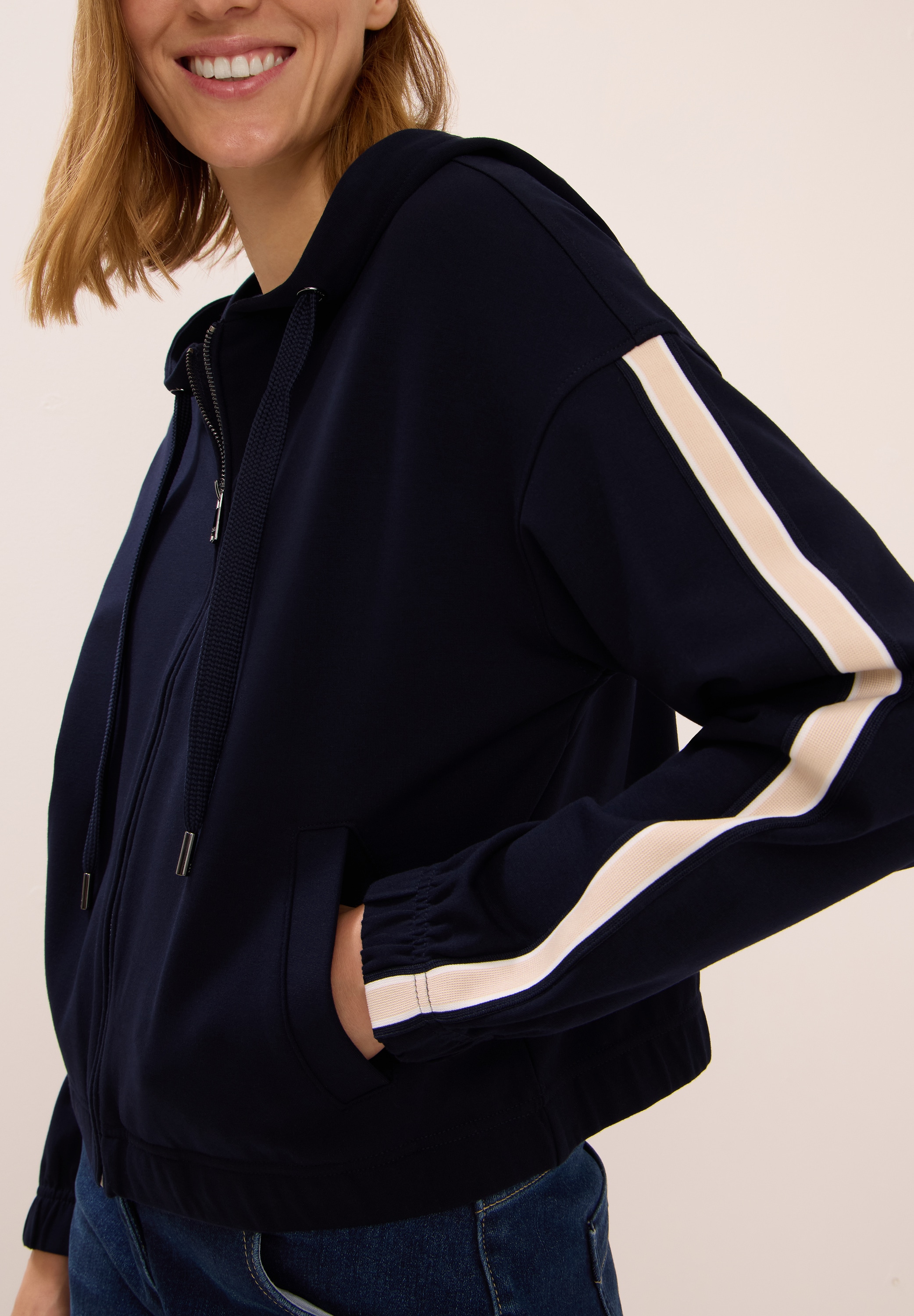 Cecil Kapuzensweatjacke , mit Galonstreifen