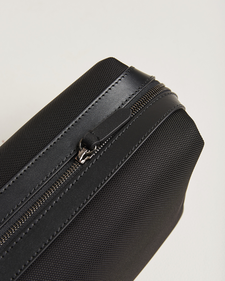 Mismo M/S Nylon Washbag Black/Black