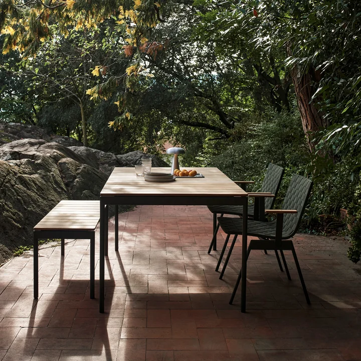 &Tradition - Ville AV27 Gartenbank, 110 x 40 cm, warm black
