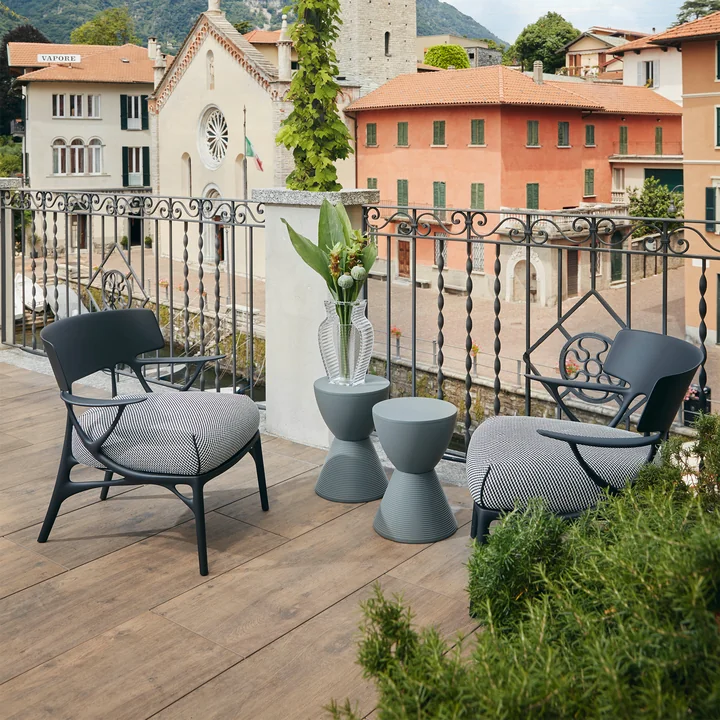 Kartell - A.I. Outdoor Lounge Chair, weiss / weiss-beige (Stoff Twill)