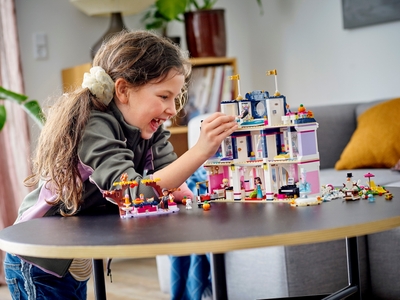 LEGO Heartlake City Grand Hotel (41684)