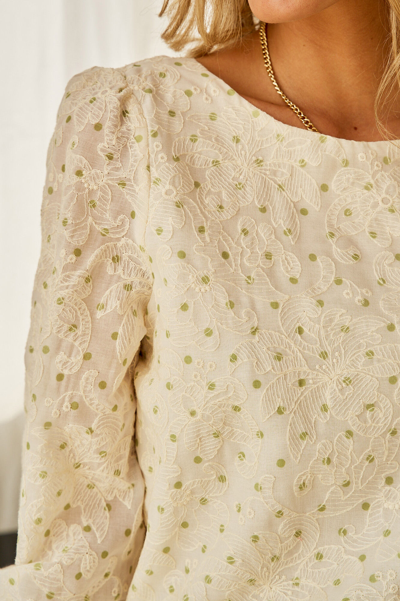 Blusa bordada com maçãs - Verde