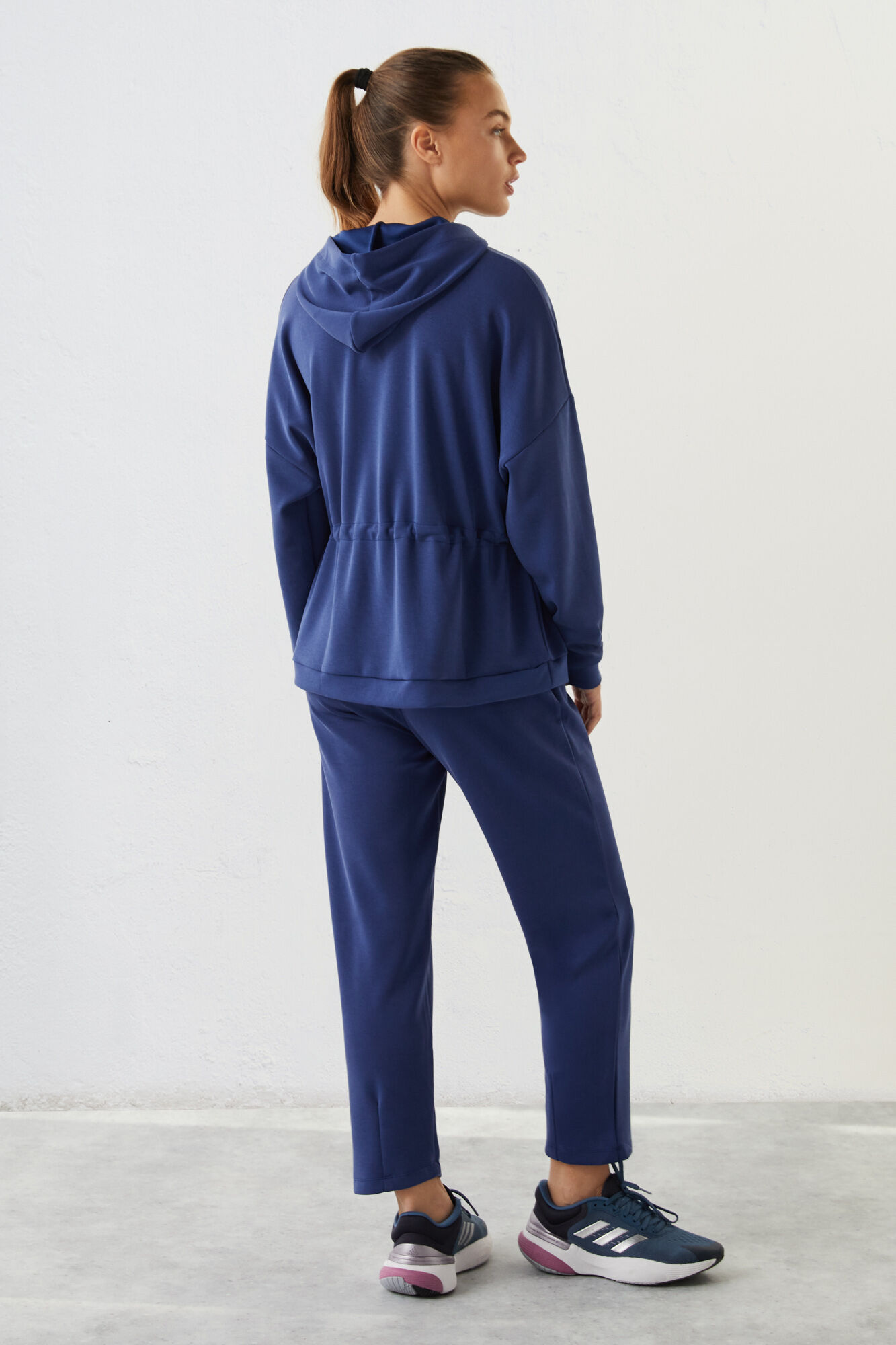 Moletom azul escuro