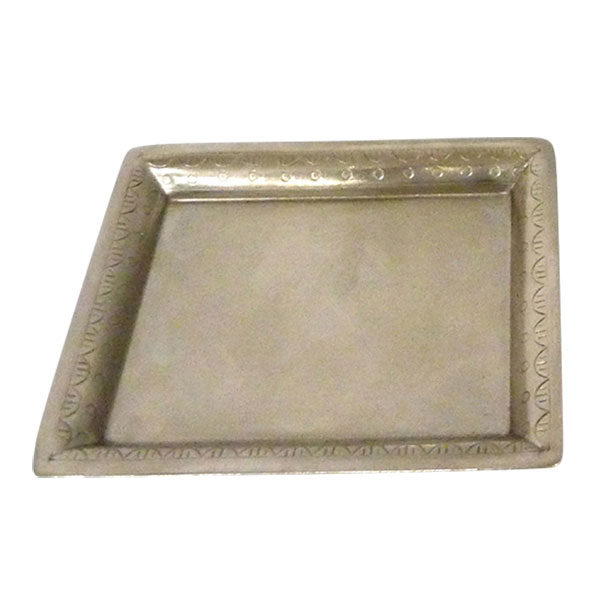 Teller eckig, vernickelt, silber, L 11 cm, B 4 cm, H 2 cm zu 7,80