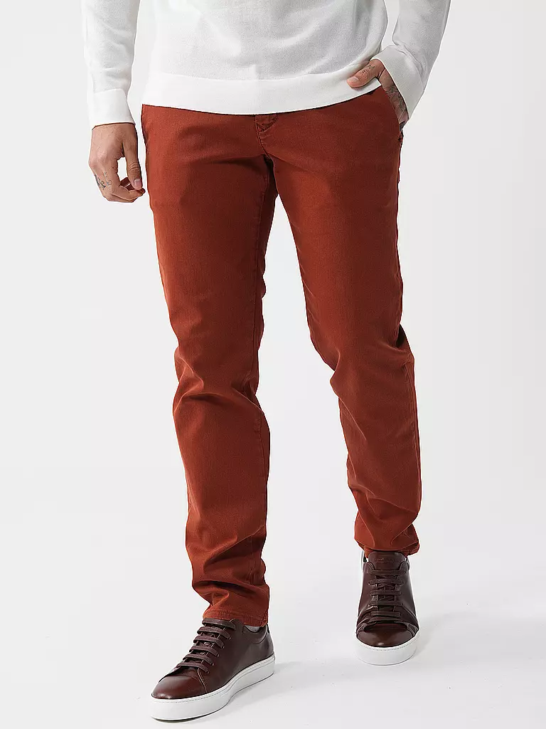 MAC Chino DRIVER rot