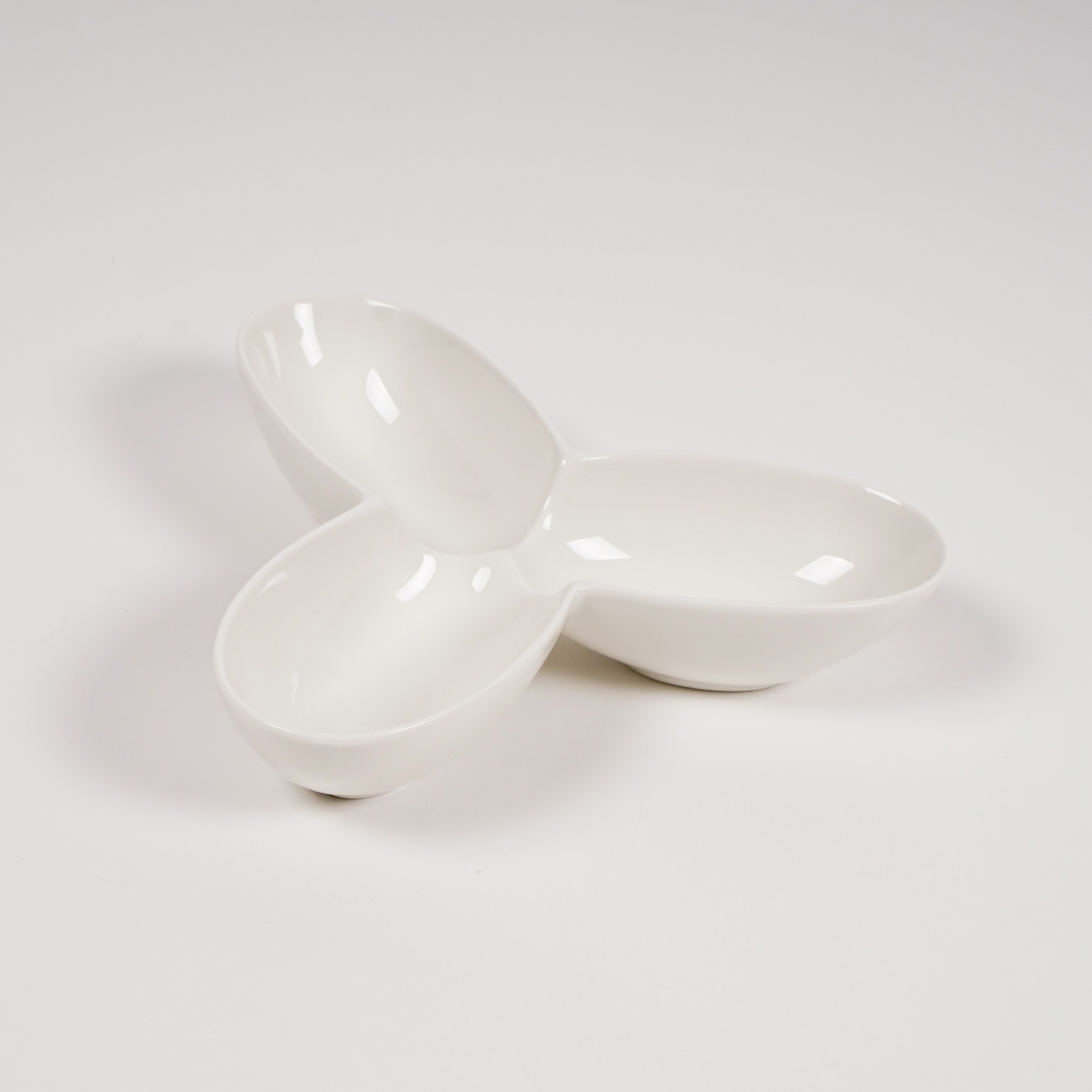 Schale 'Trefoil' S, weiß, Ø 18 cm, H 3 cm von fischer's lagerhaus