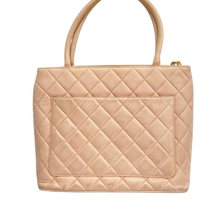 Chanel Vintage Chanel Medaillon Pink