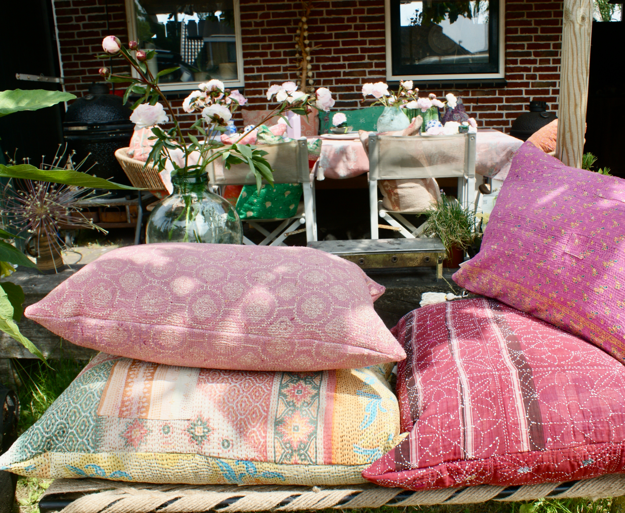 Kussen Kantha vintage 50x70 cm soft pink flowers