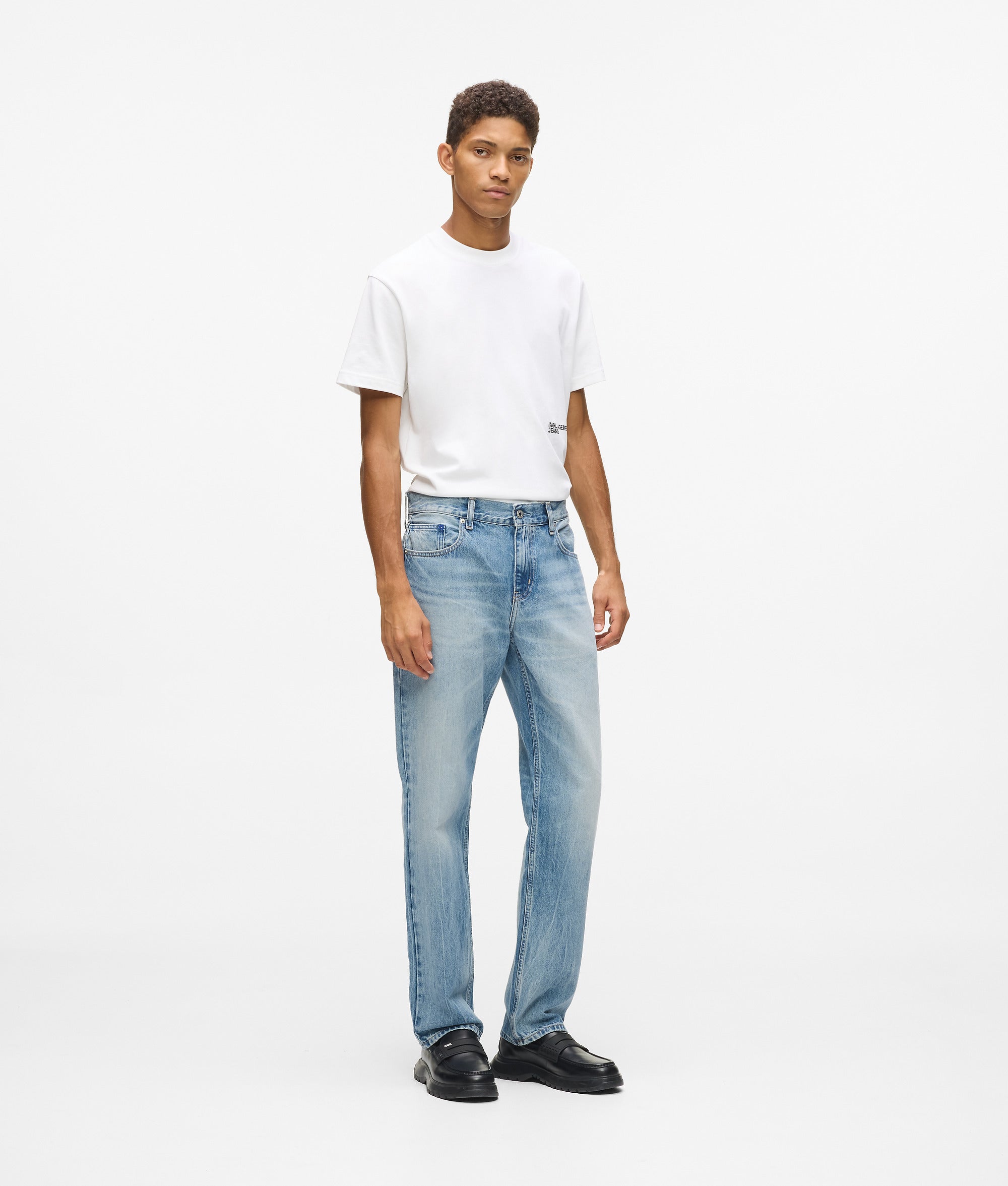 Rechte jeans met verwijderde zakken